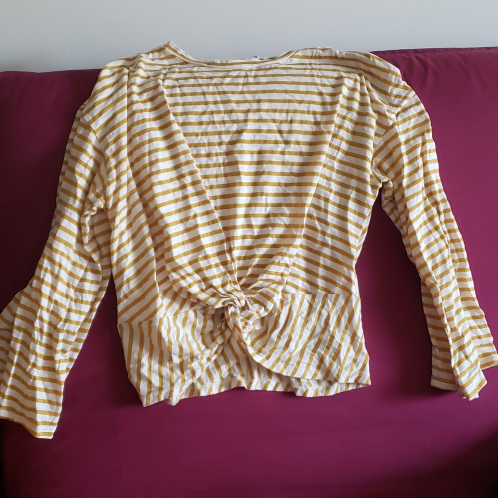Yellow striped knotted long bell sleeve